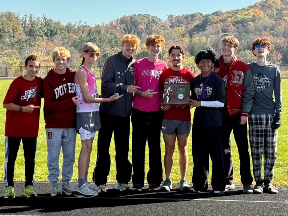 Boys and Girls Cross Country Qualify for Regional Tournament