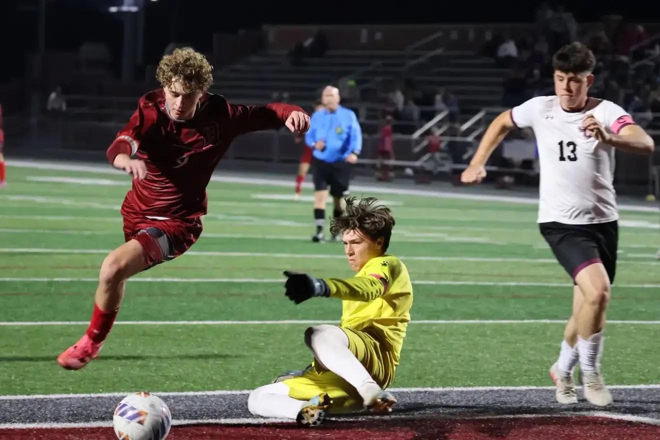 Boys Soccer Advance to District Final